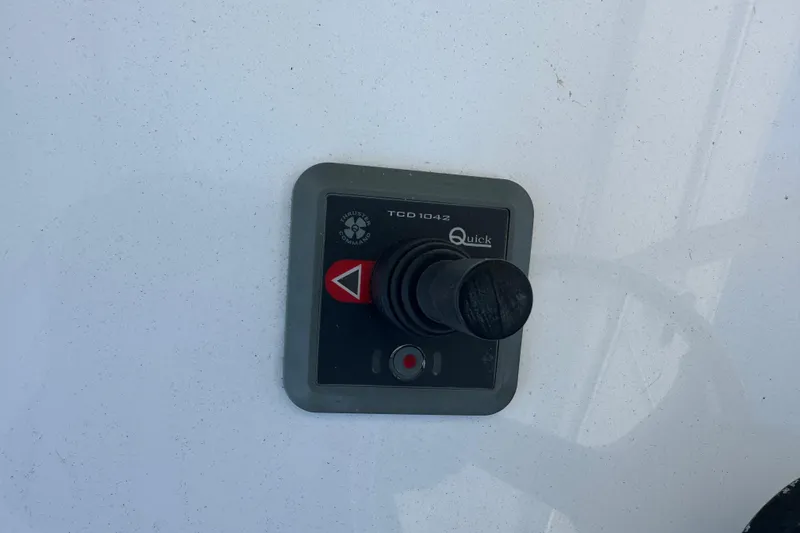  Yacht Photos Pics Joystick control panel on Invincible 42 boat, model year 2018.