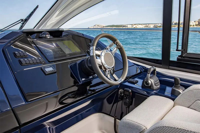  Yacht Photos Pics Manufacturer Provided Image