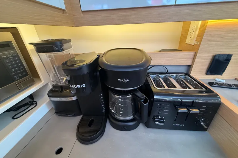 Tupelo Honey Yacht Photos Pics Kitchen appliances on Dufour 530 yacht: blender, Keurig, Mr. Coffee maker, Cuisinart toaster.