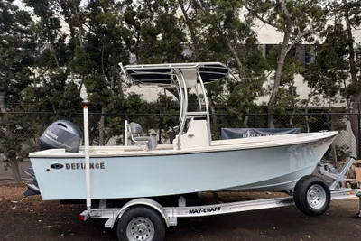 Defiance Catalina 190