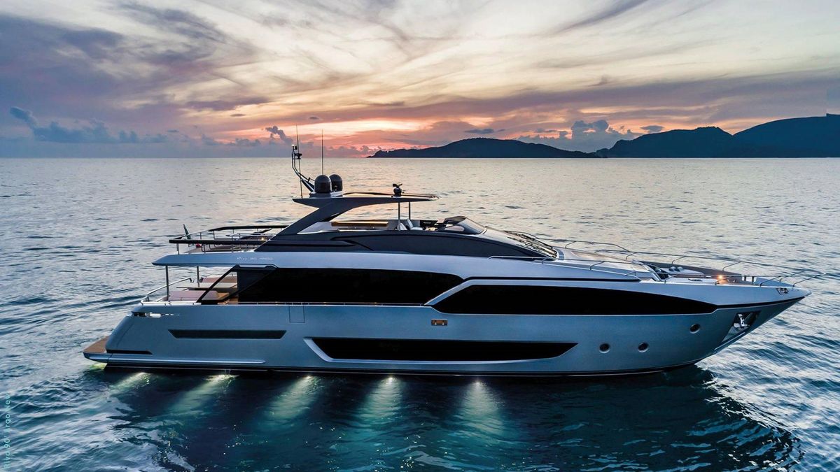 2018 Riva 93 