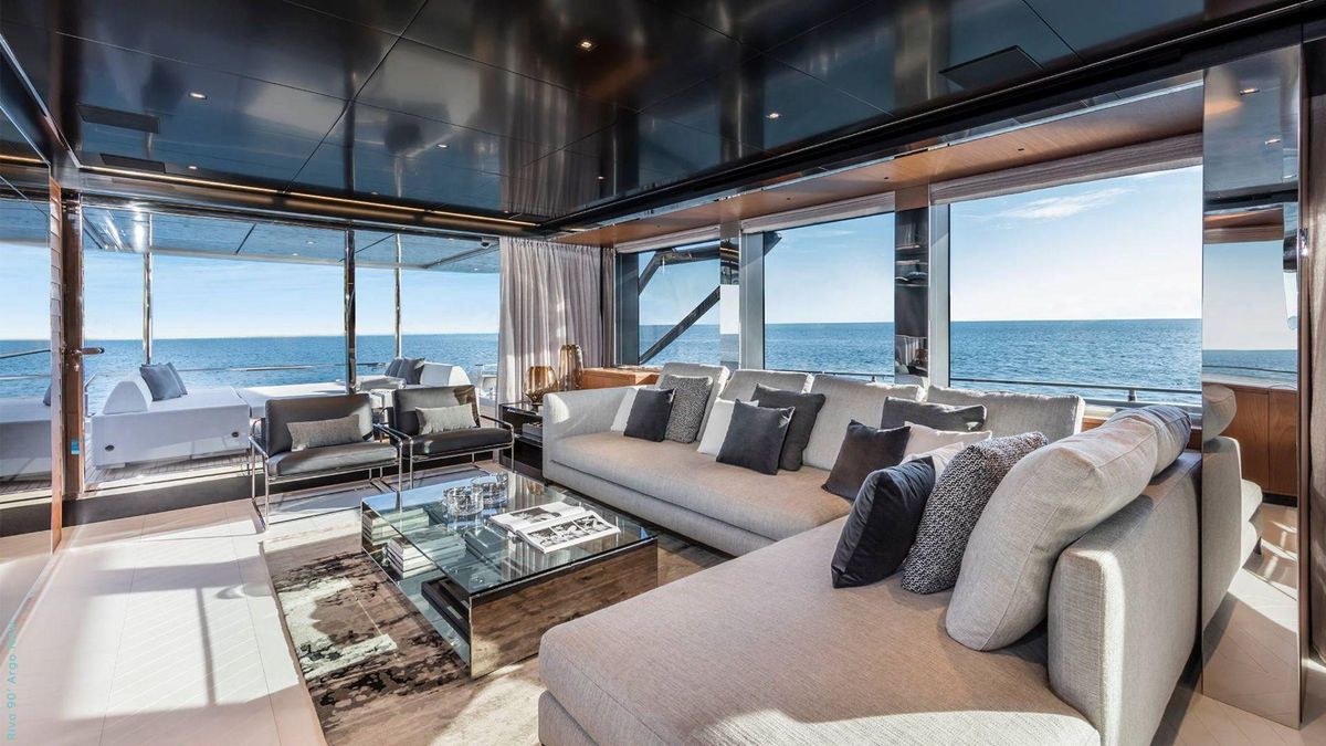2018 Riva 93 