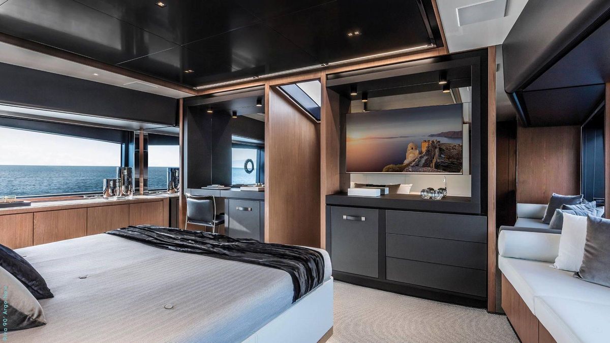 2018 Riva 93 