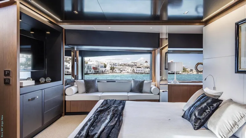  Yacht Photos Pics Manufacturer Provided Image