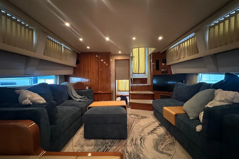 Stay The Course Yacht Photos Pics Luxurious interior of 2006 Carver 43 Motor Yacht with plush seating and elegant decor.