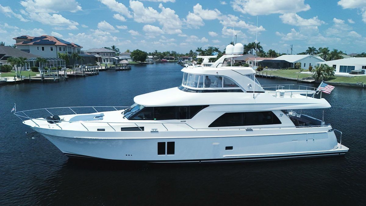 2015 Ocean Alexander 72 