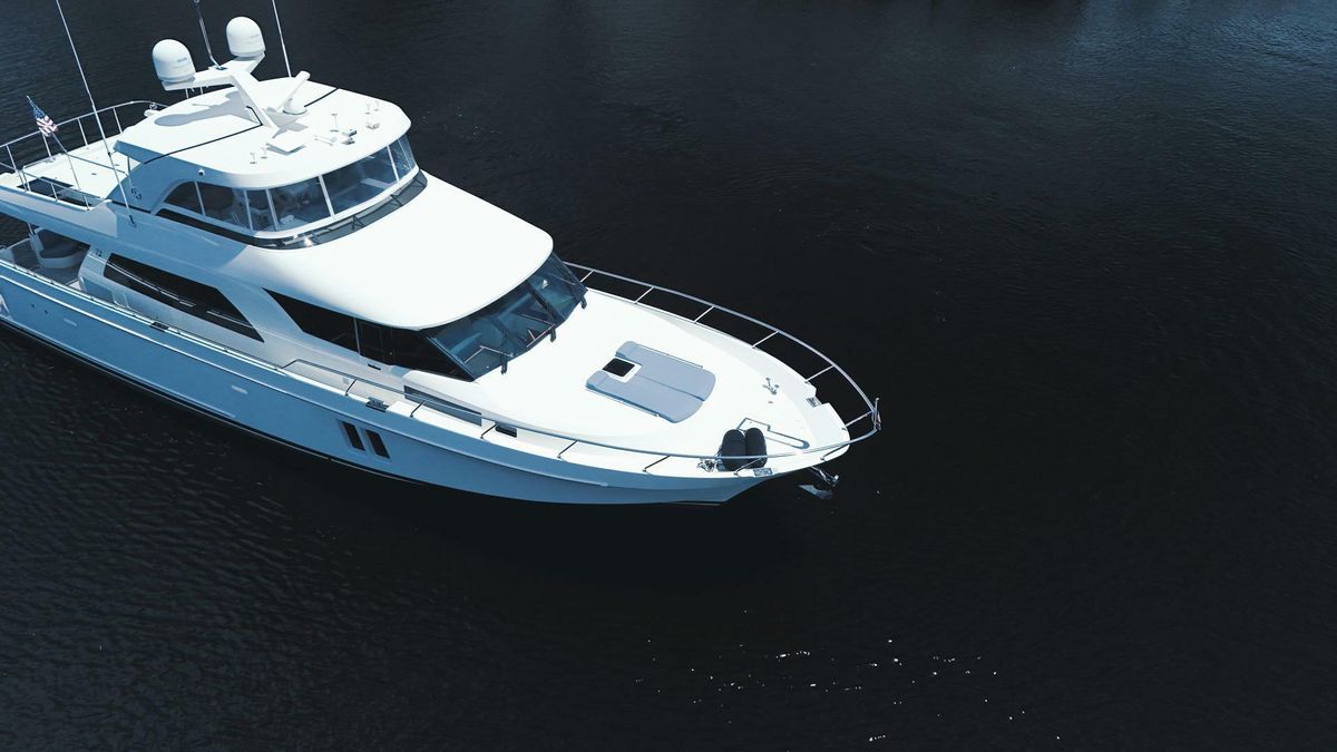 2015 Ocean Alexander 72 