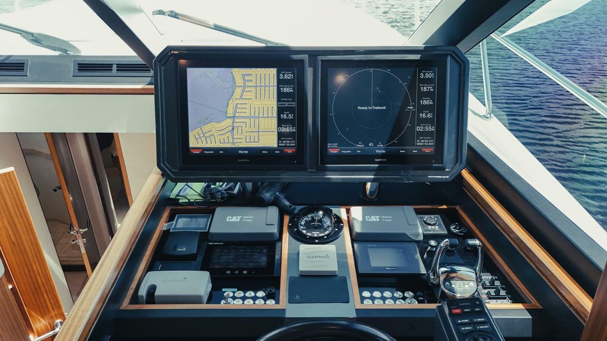 2015 Ocean Alexander 72 
