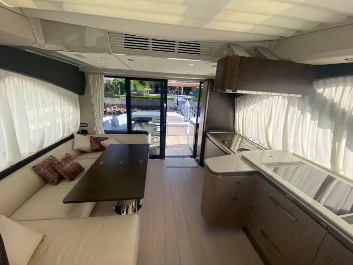 P1 (2021 Azimut S6 @vallarta) Yacht Photos Pics 