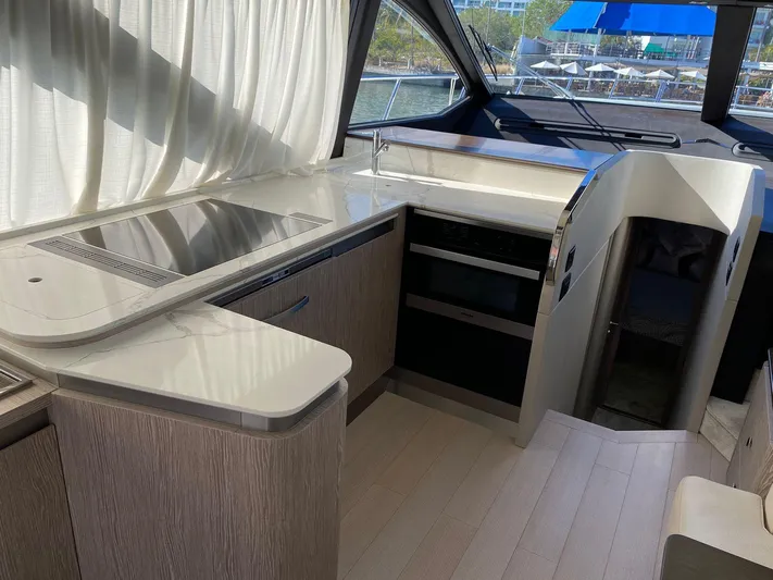 P1 (2021 Azimut S6 @vallarta) Yacht Photos Pics 