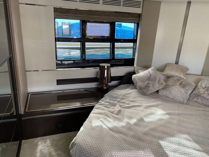 P1 (2021 Azimut S6 @vallarta) Yacht Photos Pics 