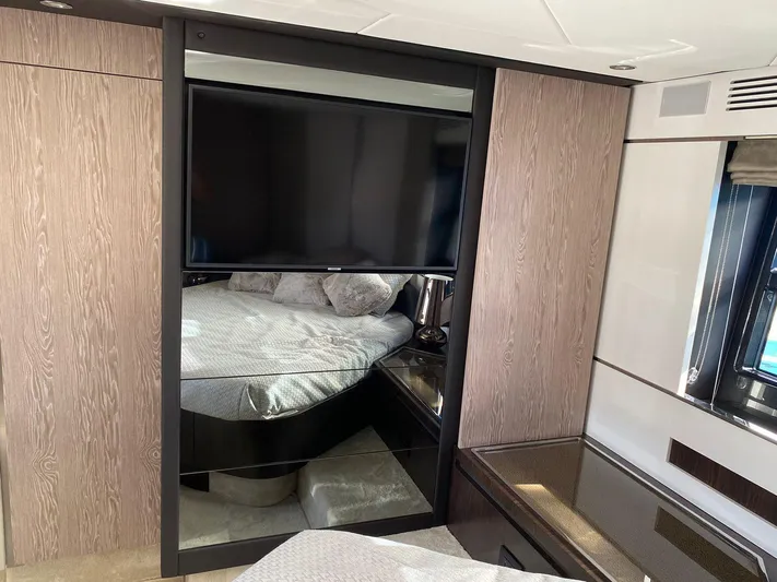 P1 (2021 Azimut S6 @vallarta) Yacht Photos Pics 