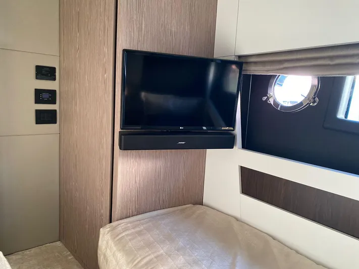 P1 (2021 Azimut S6 @vallarta) Yacht Photos Pics 