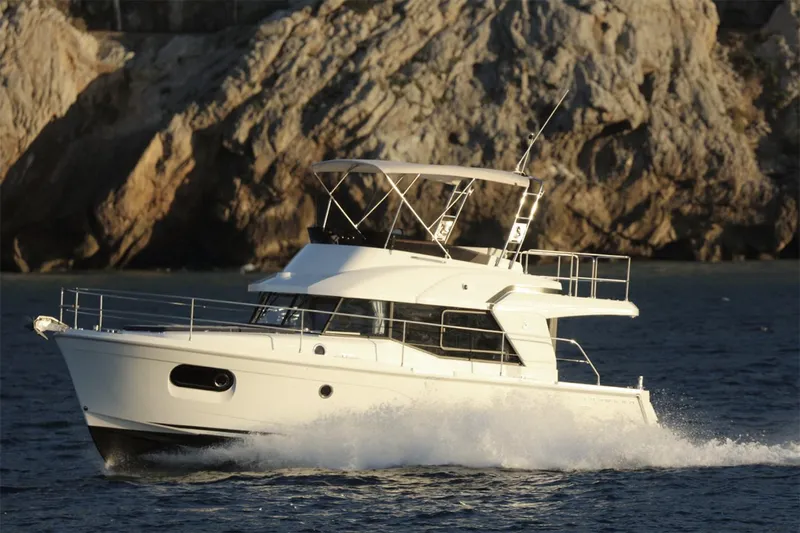  Yacht Photos Pics Manufacturer Provided Image