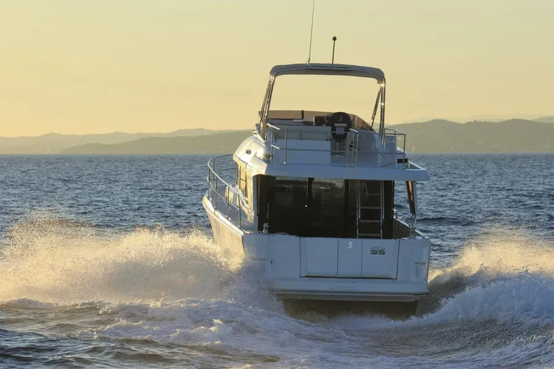  Yacht Photos Pics Manufacturer Provided Image