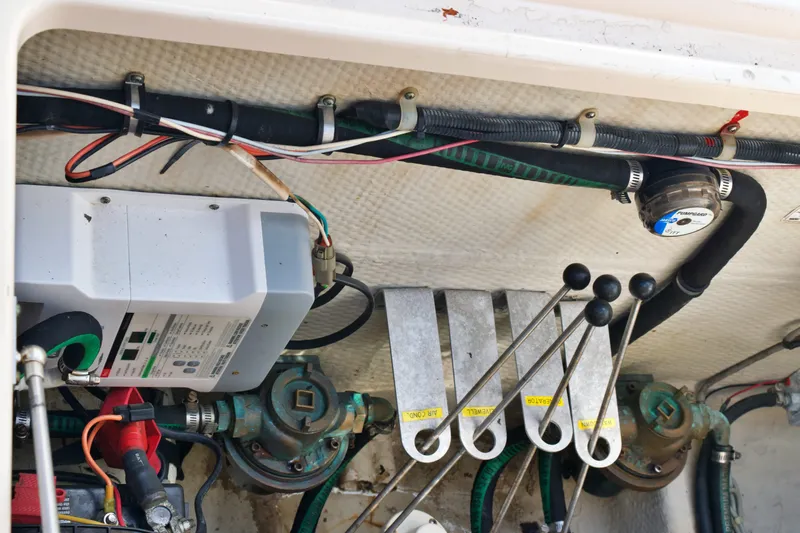  Yacht Photos Pics 2013 GRADY-WHITE 335 FREEDOM - Image 48