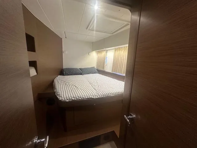 Le Tigre Yacht Photos Pics 