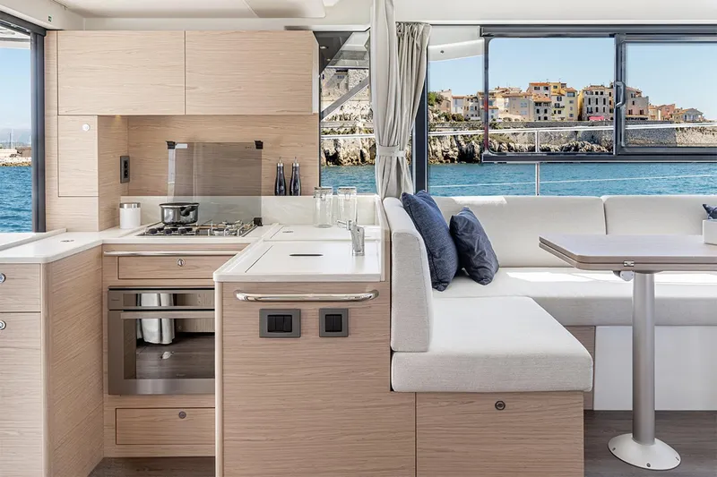 Yacht Photos Pics Manufacturer Provided Image