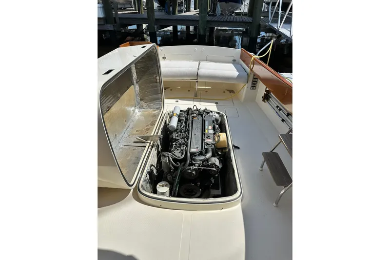 Lida Yacht Photos Pics Hinckley Picnic Boat 36 (2000) engine compartment with open hatch, dockside view.