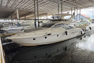 Azimut 55E