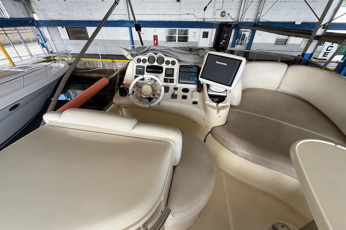2006 Azimut 51 