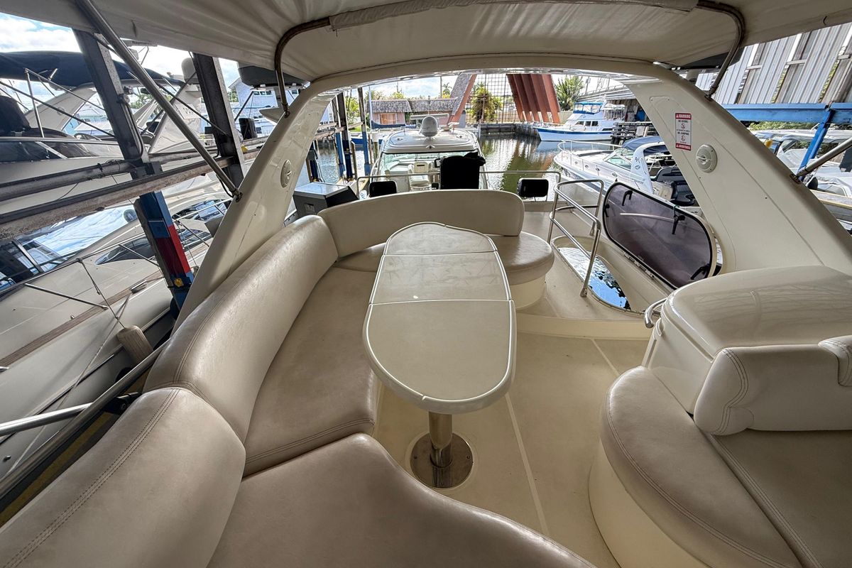 2006 Azimut 51 