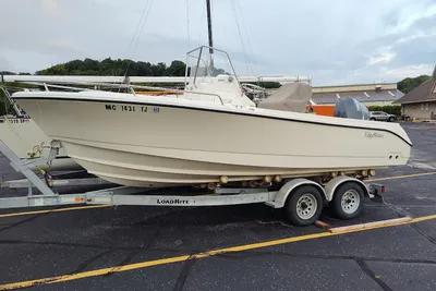 Edgewater 205CC
