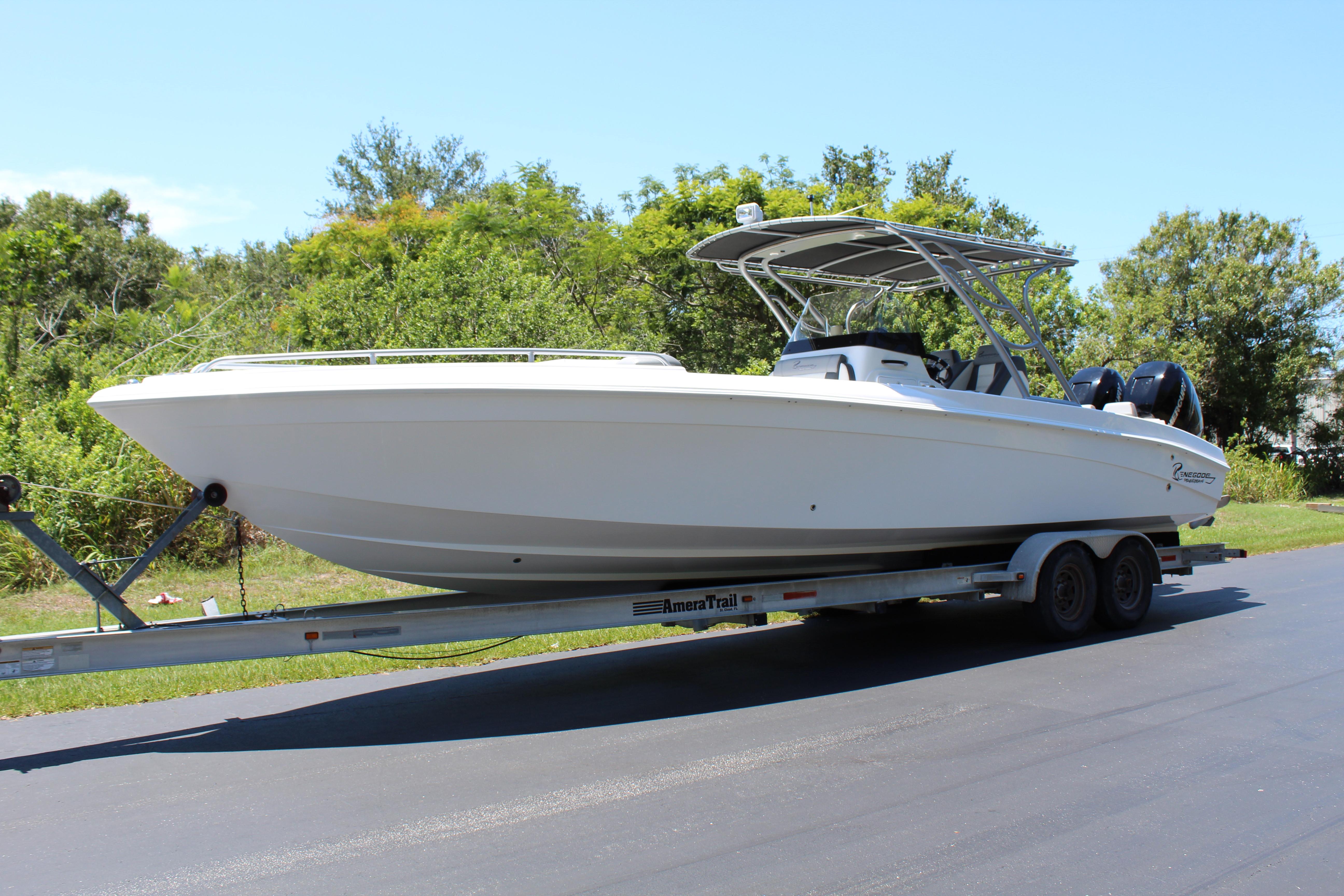 2017 Renegade 32 CC Cuddy Center Console for sale - YachtWorld