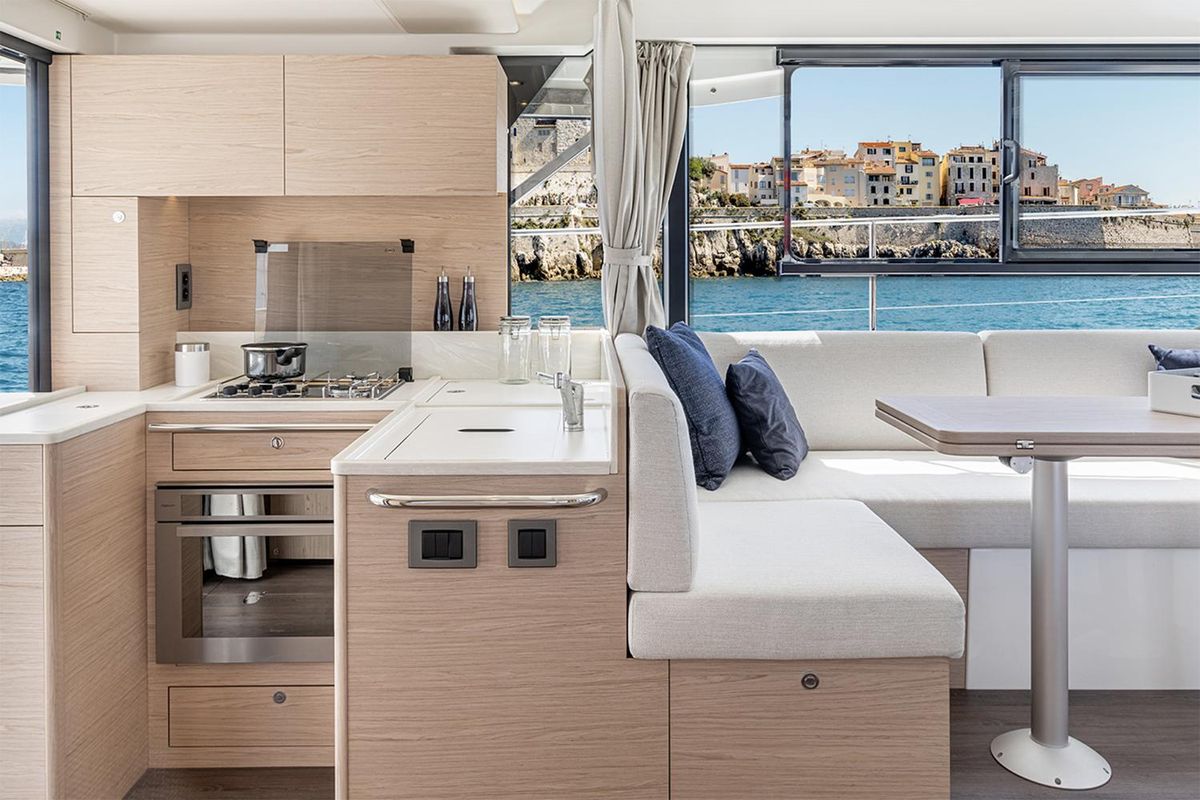 2025 Beneteau 44 