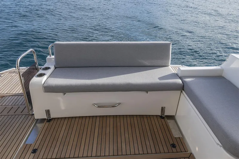  Yacht Photos Pics Manufacturer Provided Image