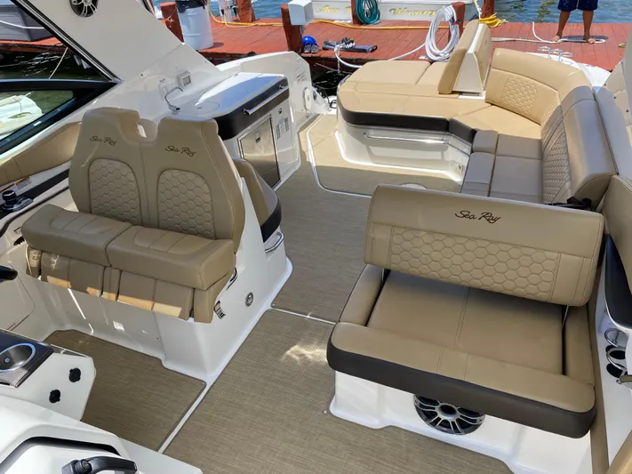2023 Sea Ray Sundancer 320 @ Imp Def Yacht Photos Pics 2023 Sea Ray Sundancer 320 interior with beige seating and modern design.