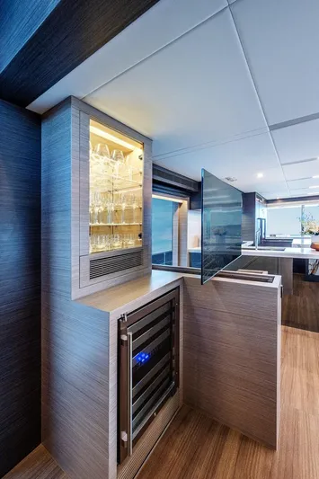 Horizon Fd75-709 / Now Available Yacht Photos Pics Horizon FD75-709