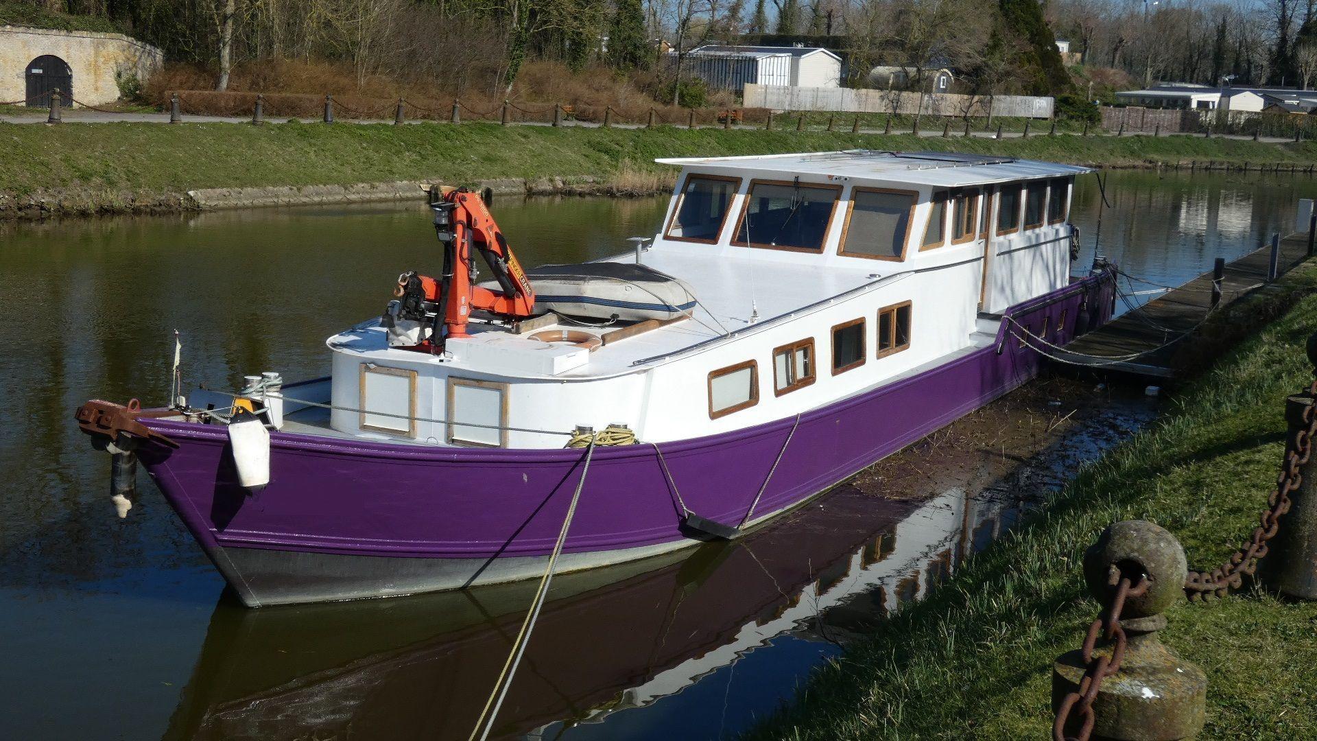 2010 Residential Barge