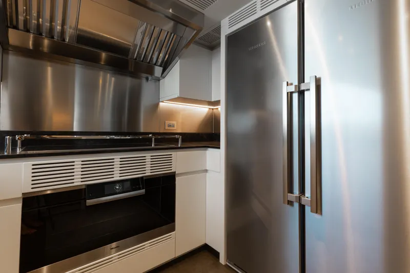 Abbentures III Yacht Photos Pics 