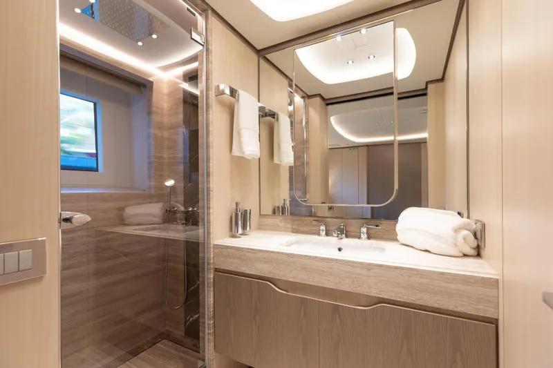 Abbentures III Yacht Photos Pics 