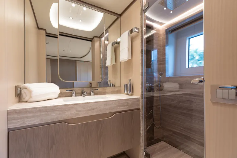 Abbentures III Yacht Photos Pics 