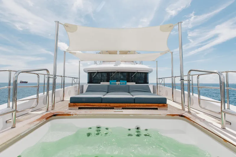 Abbentures III Yacht Photos Pics 