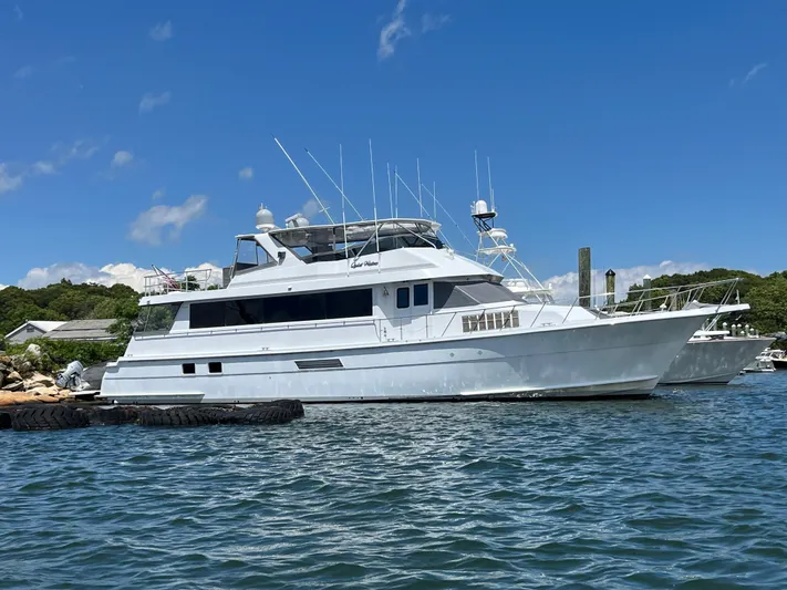 Quiet Waters Yacht Photos Pics 