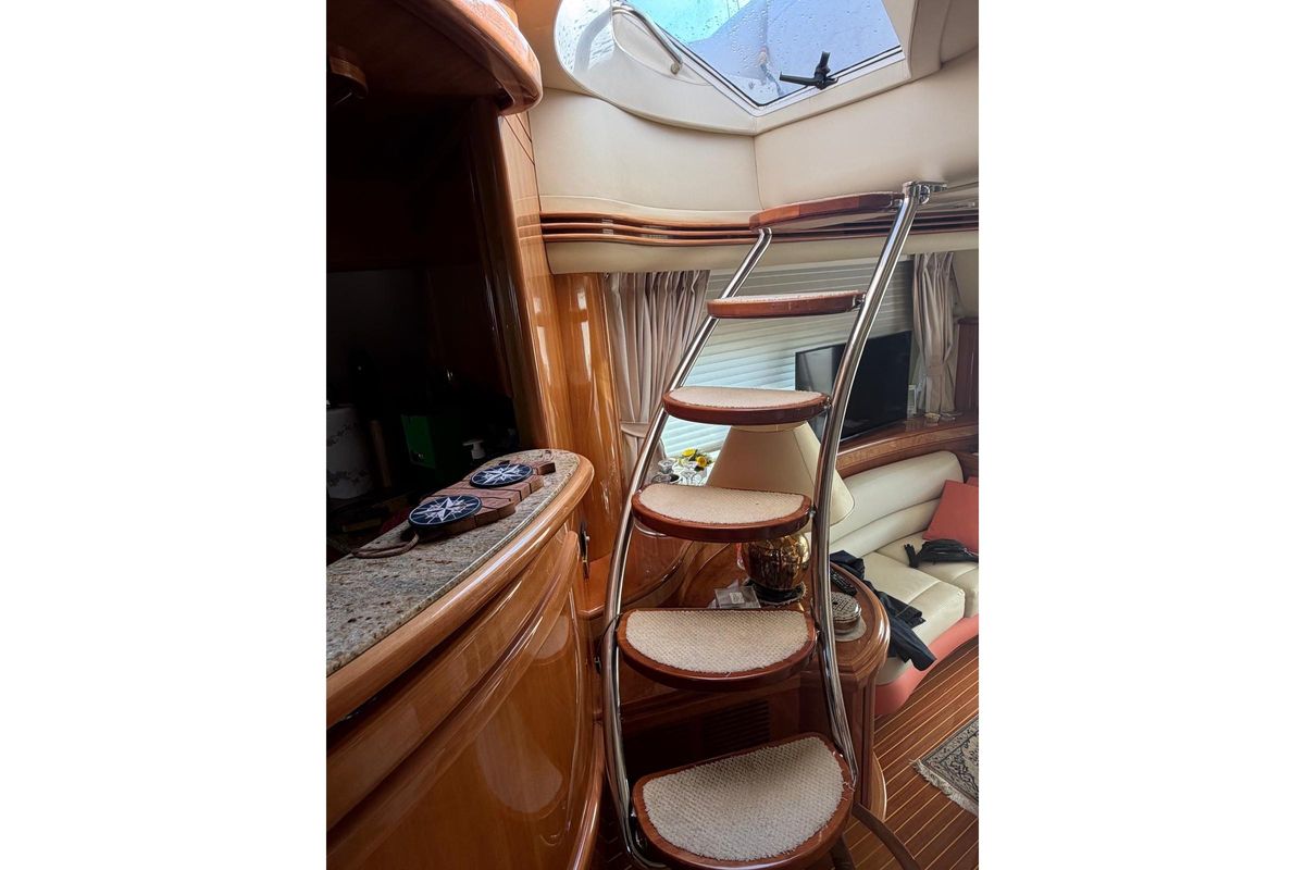 2007 Azimut 68 