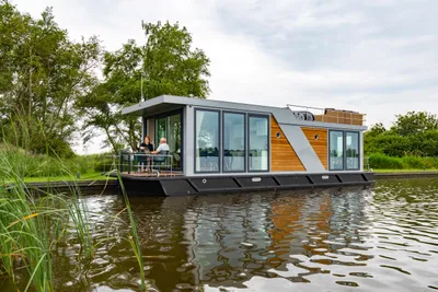2021 Houseboat Friesland Charter 12.75 X 4.50 (inboard Engine)