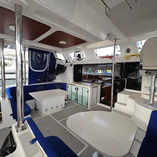 Calacoto Yacht Photos Pics Cockpit port