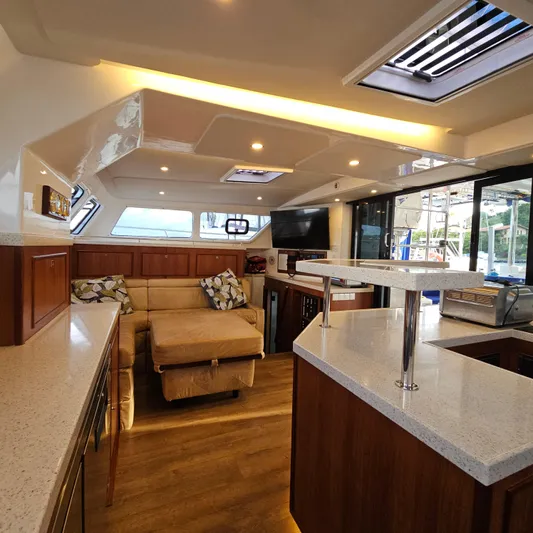 Calacoto Yacht Photos Pics 