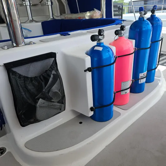 Calacoto Yacht Photos Pics 