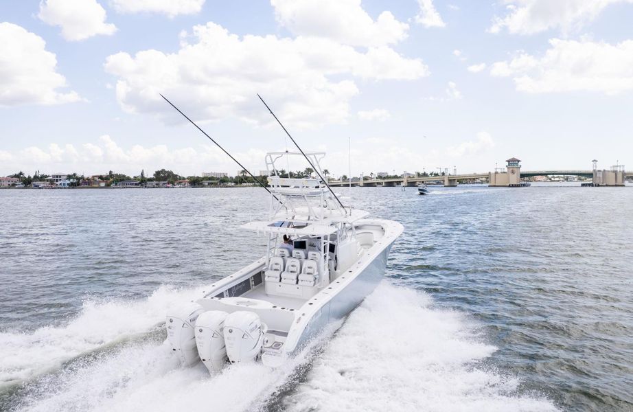 2015 Yellowfin 42 Offshore