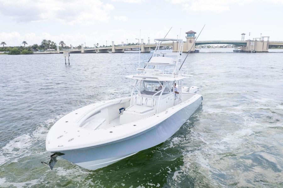 2015 Yellowfin 42 Offshore
