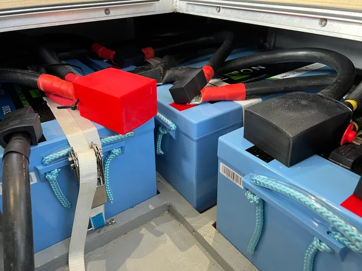 Rogue Yacht Photos Pics 