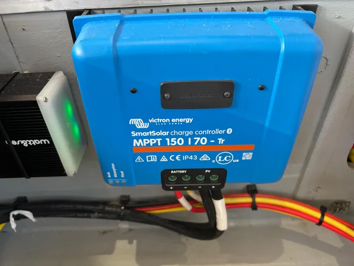 Rogue Yacht Photos Pics 