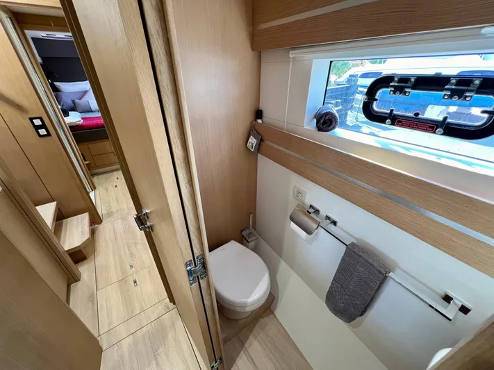 Rogue Yacht Photos Pics 