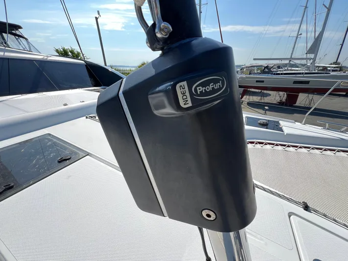 Rogue Yacht Photos Pics 