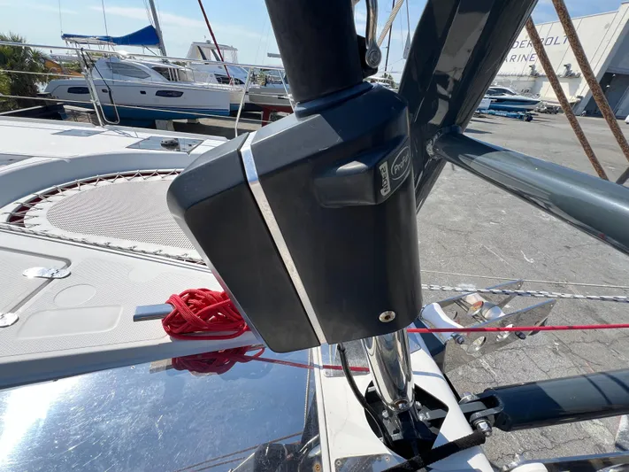 Rogue Yacht Photos Pics 